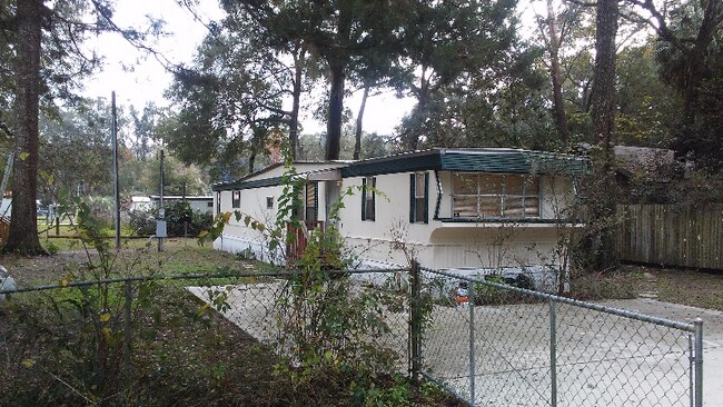 9270 NW 177th Ln, Fanning Springs, FL 32693 - photo 4