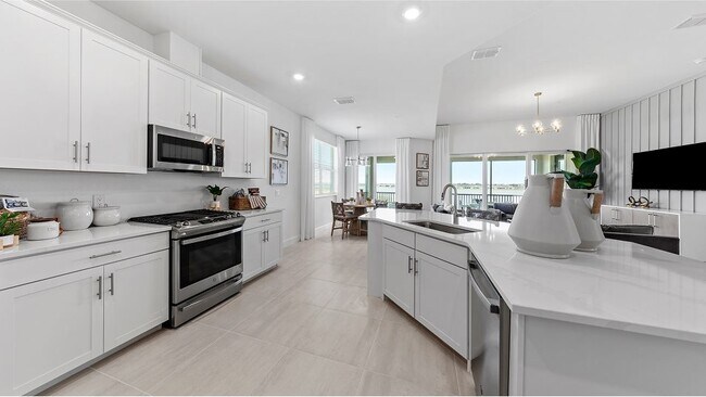 42828 Wildrose Cir, Punta Gorda, FL 33982 - photo 4