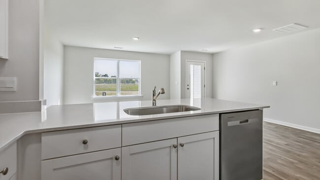 181 Holton St, Smithfield, NC 27577 - photo 5