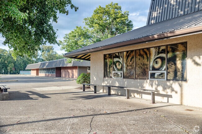North Albany Middle School in Albany, OR has a B grade on Niche.