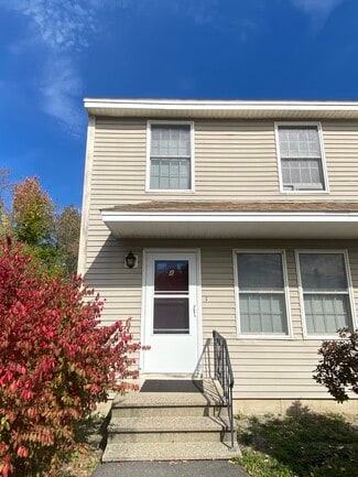 398 Old County Rd, Hampden, ME 04444