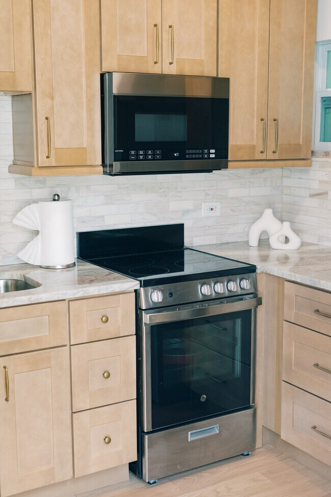 2402 W Cypress St unit ADU, Tampa, FL 33609 - photo 3