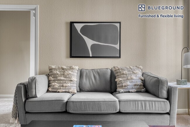 501 Murphy Ranch Rd unit FL3-ID694, Milpitas, CA 95035 - photo 2