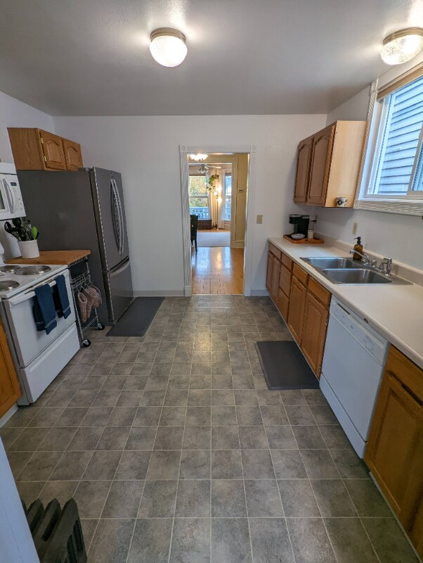 1033 12th Ave, Helena, MT 59601 - photo 5