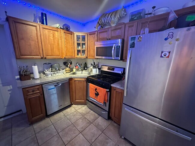 Metro9 unit 1, Somerville, MA 02143 - photo 4