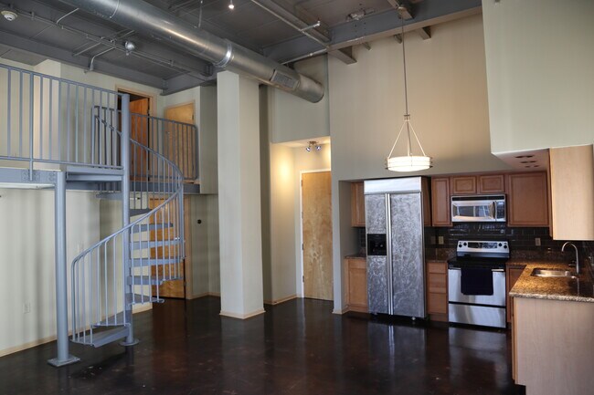 110 N 3rd St unit 711, Columbus, OH 43215 - photo 7