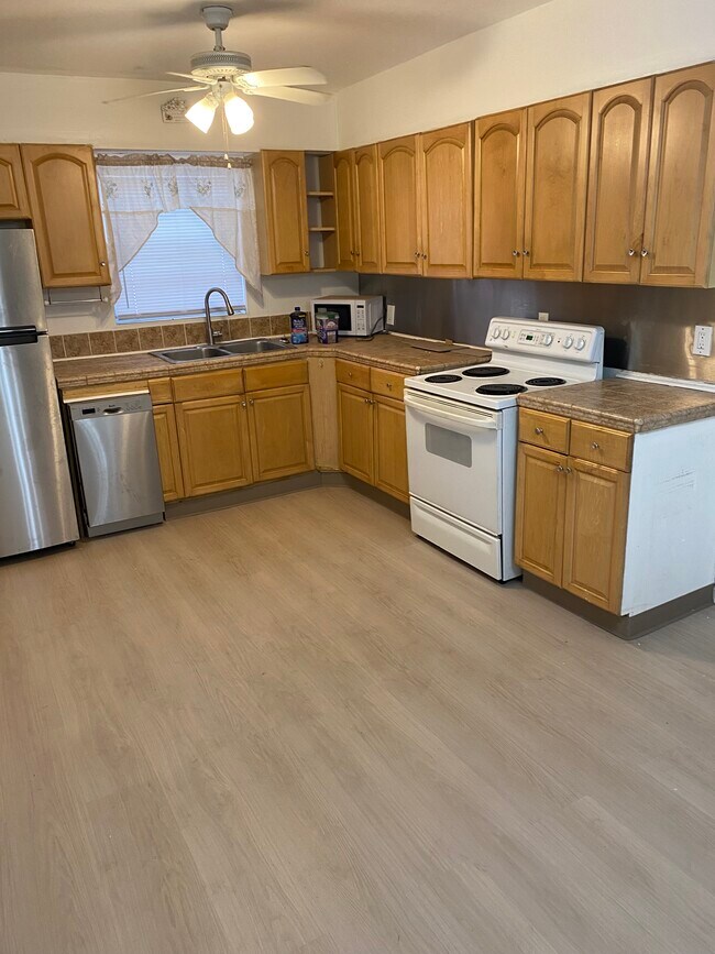 1588 NE 110th St unit 1, Miami, FL 33161 - photo 4