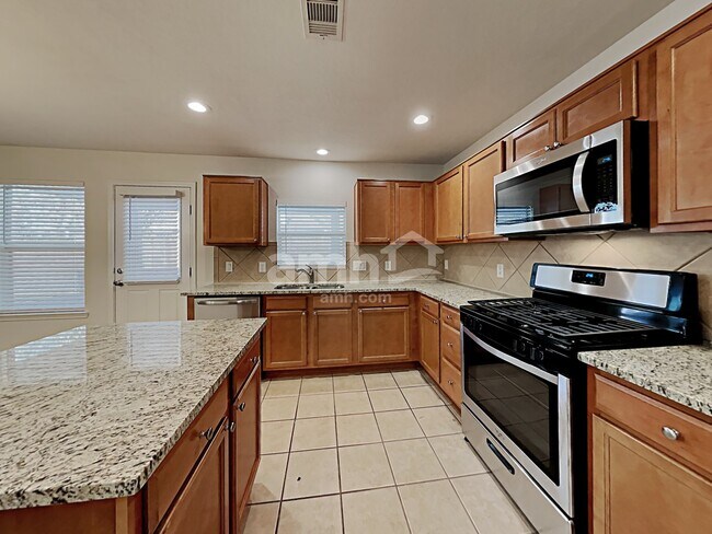 2822 Woodspring Forest Dr, Kingwood, TX 77345 - photo 4