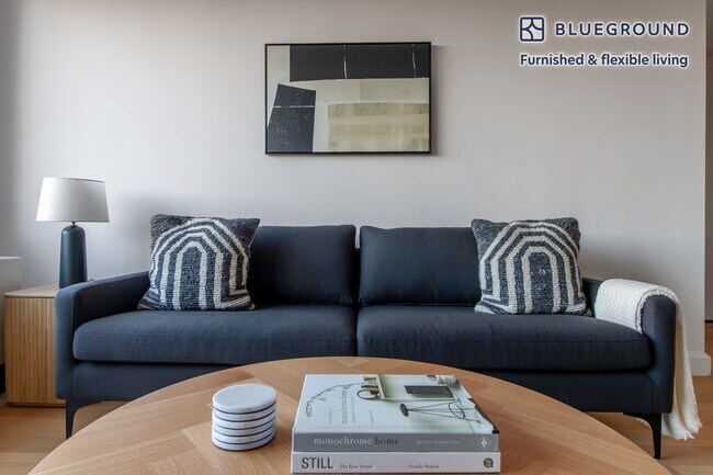 130 W 15th St unit FL10-ID1386, New York, NY 10011 - photo 3