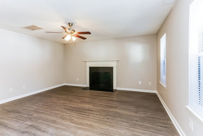 3610 Salem Hills Dr, Lithonia, GA 30038 - photo 5