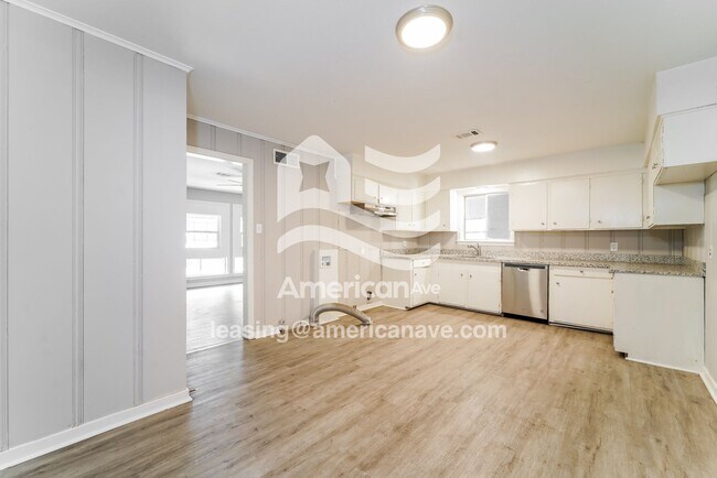 252 McDowell Park Cir, Jackson, MS 39204 - photo 5