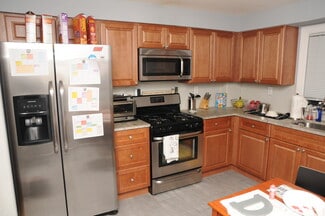 2671 Old Town Rd, Bridgeport, CT 06606
