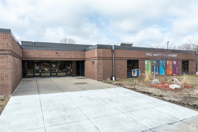 Five Hawks Elementary received an overall grade of B- from Niche.com.