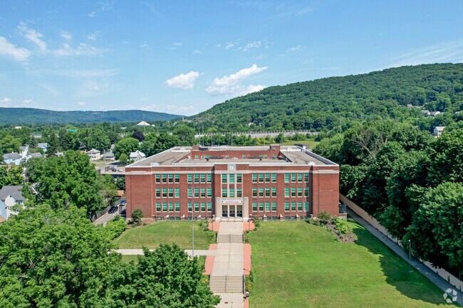East Middle School is a public school located in Binghamton, NY,