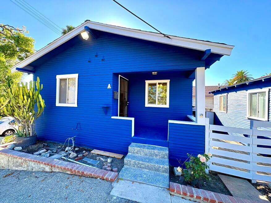 754 W Elberon Ave unit A, San Pedro, CA 90731 - photo 1