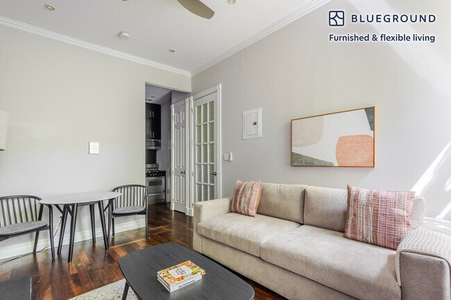 562 Hudson St unit FL2-ID1888, New York, NY 10014 - photo 2