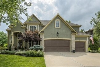 14412 Fairway St, Overland Park, KS 66224