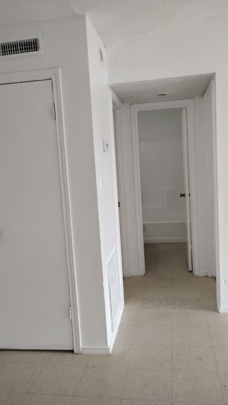 814-820 N 26th St unit 10, Harlingen, TX 78550 - photo 4