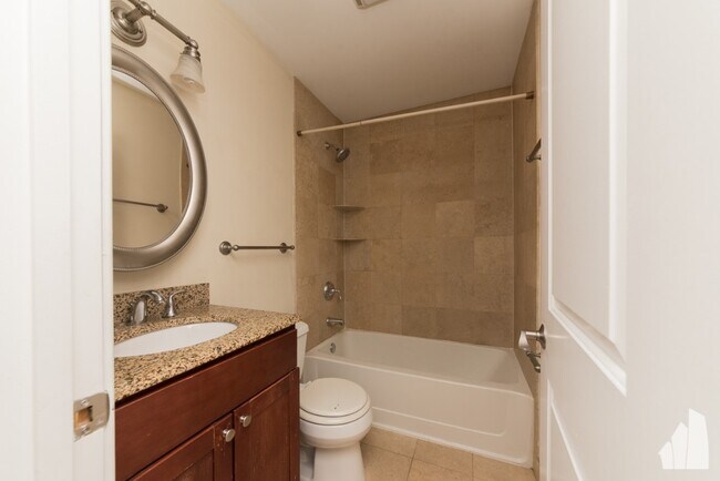 630 W Wrightwood Ave unit 401, Chicago, IL 60614 - photo 7