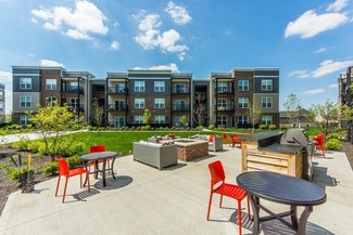 7600 Huntington Park Dr, Columbus, OH 43235