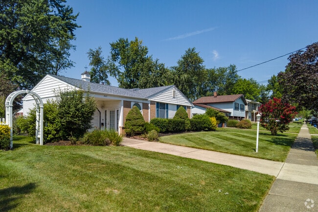 You will find a mix of ranch style houses as well as two story homes in Cinnaminson, NJ.