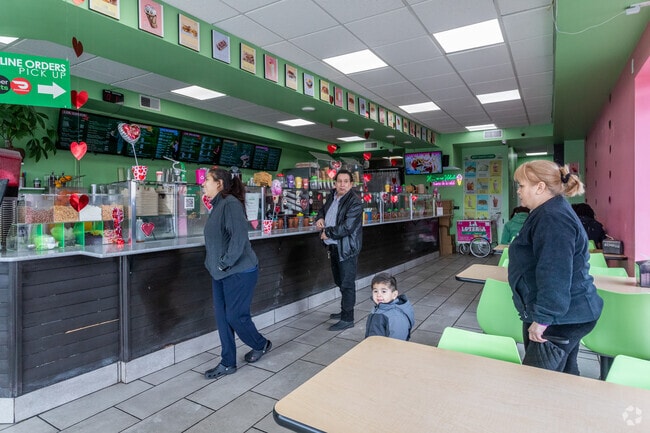 La Loteria serves 100% natural Mexican food to Clyde Park.