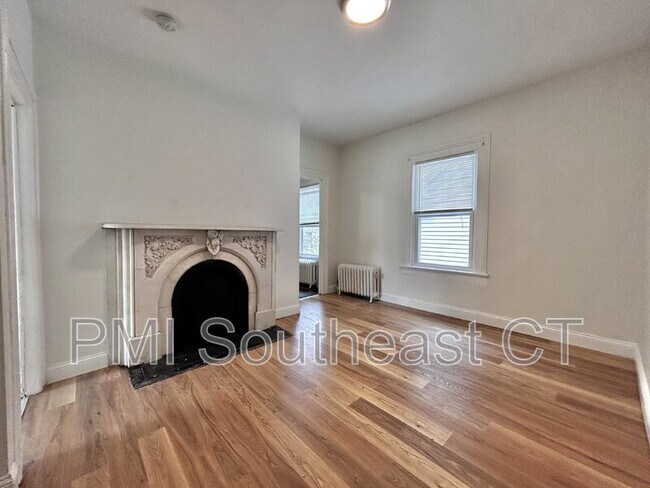 54 Roath St unit 2, Norwich, CT 06360 - photo 2