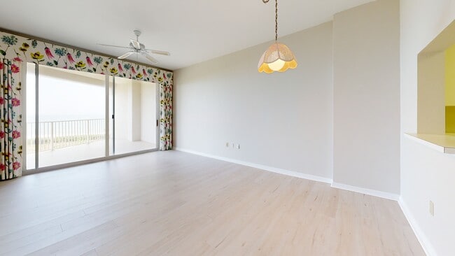 Surf Club Condominiums unit 1406, Palm Coast, FL 32137 - photo 2