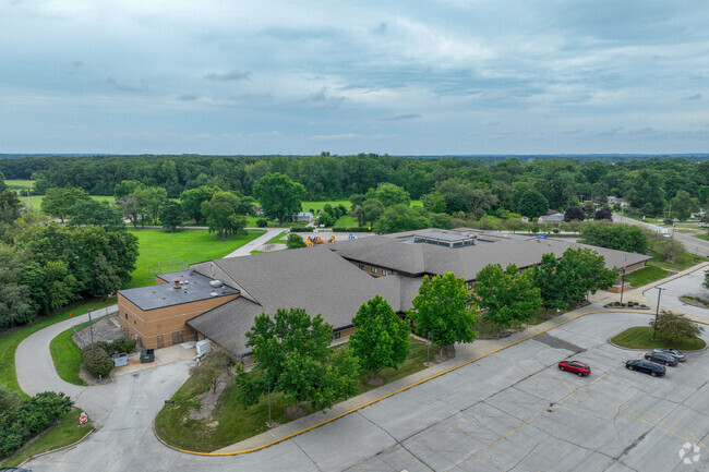 offers a variety of programs that challenge children. 

Children can easily walk or bike to Osolo Elementary School.