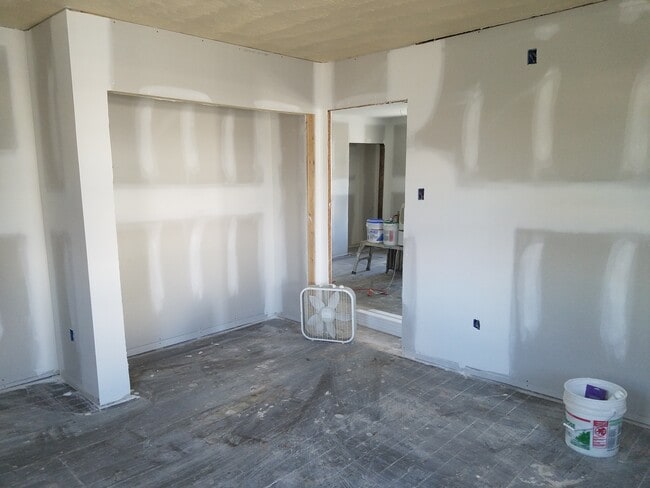 1116 S Main St unit 2, Hampstead, MD 21074 - photo 4