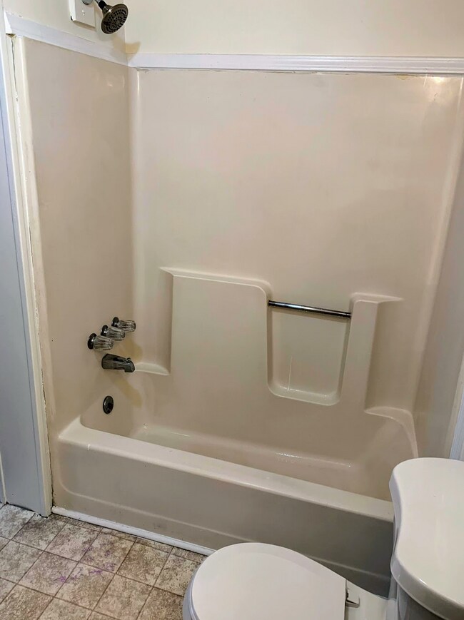 216 N Gilmer St unit 216 Gilmer B, Cartersville, GA 30120 - photo 7