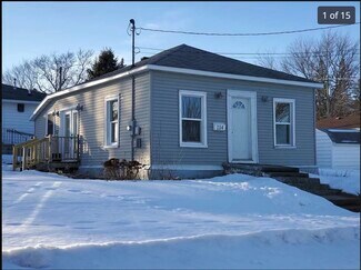 114 S Oak St, West Union, IA 52175