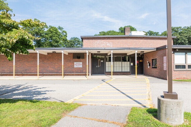 Davisville Elementary School