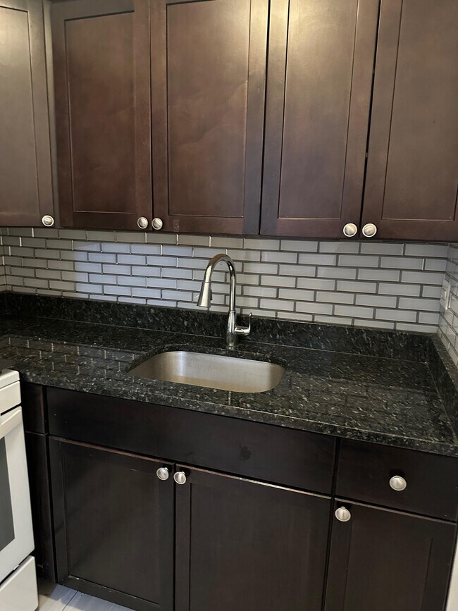 6800 N Sheridan Rd Unit STUDIO, Chicago, IL 60626