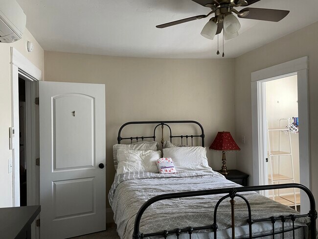 104 W Fulton St unit 104, Stockton, CA 95204 - photo 4