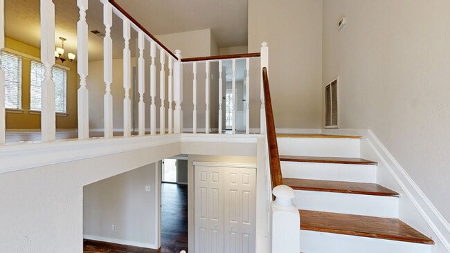 2923 Royal Glen Dr, Kingwood, TX 77339 - photo 2