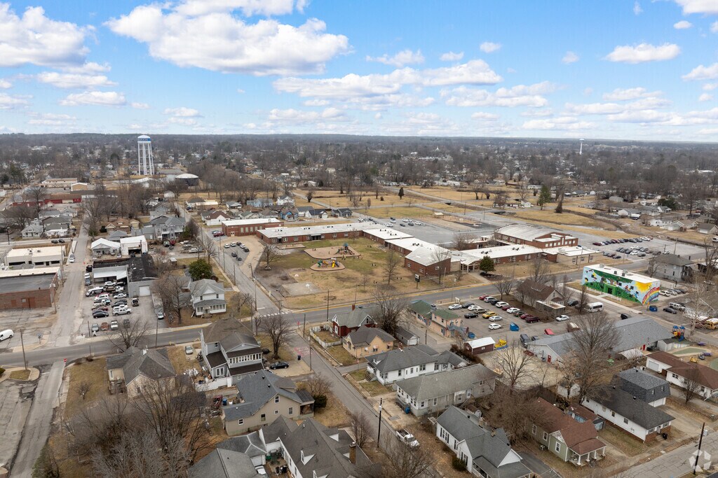 Washington Elementary School serves 487 students in downtown Marion.