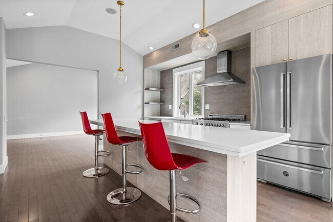 202 Rawson Rd unit PH, Brookline, MA 02445 - photo 4