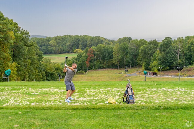 Iron Valley Golf Club attracts local golf enthusiasts in South Lebanon.