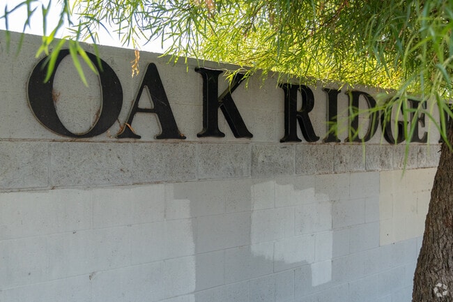 Welcome to the Oakridge neighborhood in Bakersfield.