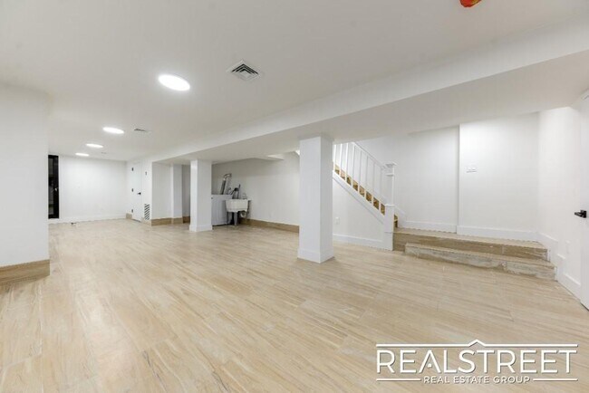 1274 Jefferson Ave unit 1, Brooklyn, NY 11221 - photo 4