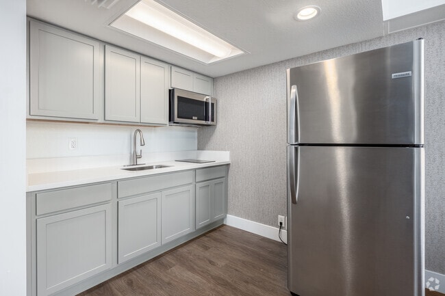 Sunrise Station, Rancho Cordova, CA 95742 - photo 5