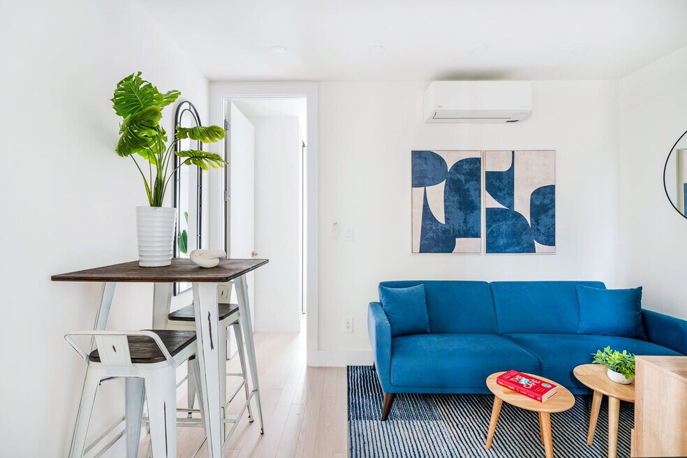 515 W 48th St unit FL4-ID1022059P, New York, NY 10036 - photo 1