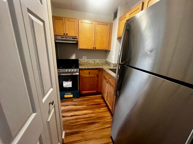 715 Tremont St unit 508, Boston, MA 02118 - photo 3