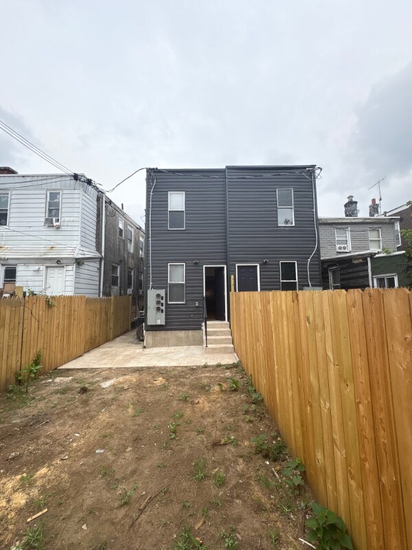 6330 Saybrook Ave, Philadelphia, PA 19142 - photo 5