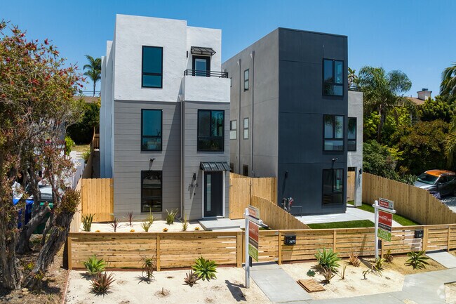New construction homes are found all over Bay Park with multi stories and views.