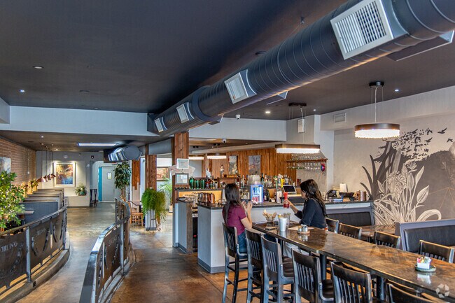 Residents can enjoy a bite to eat in downtown Bloomfield nearby.