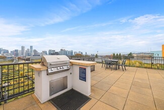 523 Broadway E, Seattle, WA 98102