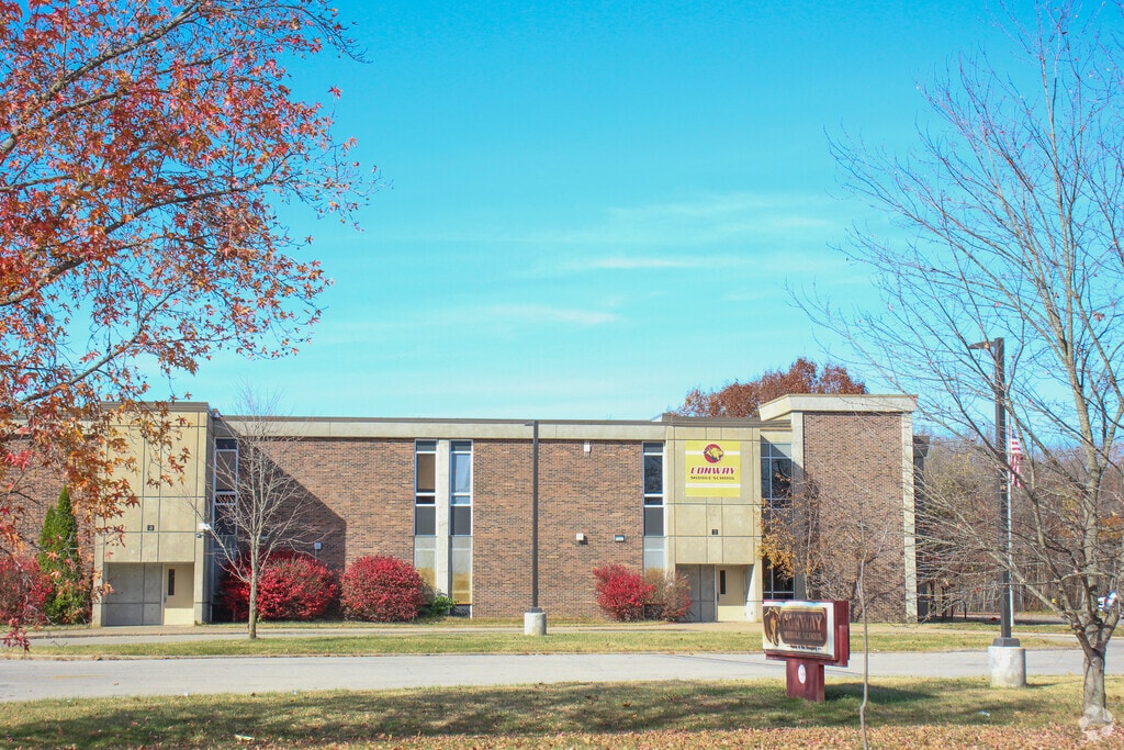 Conway Middle School provides education in the neighborhood of 
Pleasure Ridge.
