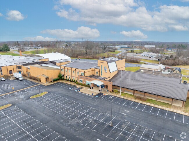 The student-teacher ratio at Oldham County High School is 20:1.